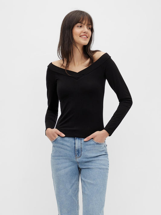 model_shot-front